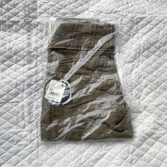 𝅺NWT Free People Movement Hybrid Legging Green Seamed High Waist Pull On Yoga M - Picture 3 of 6